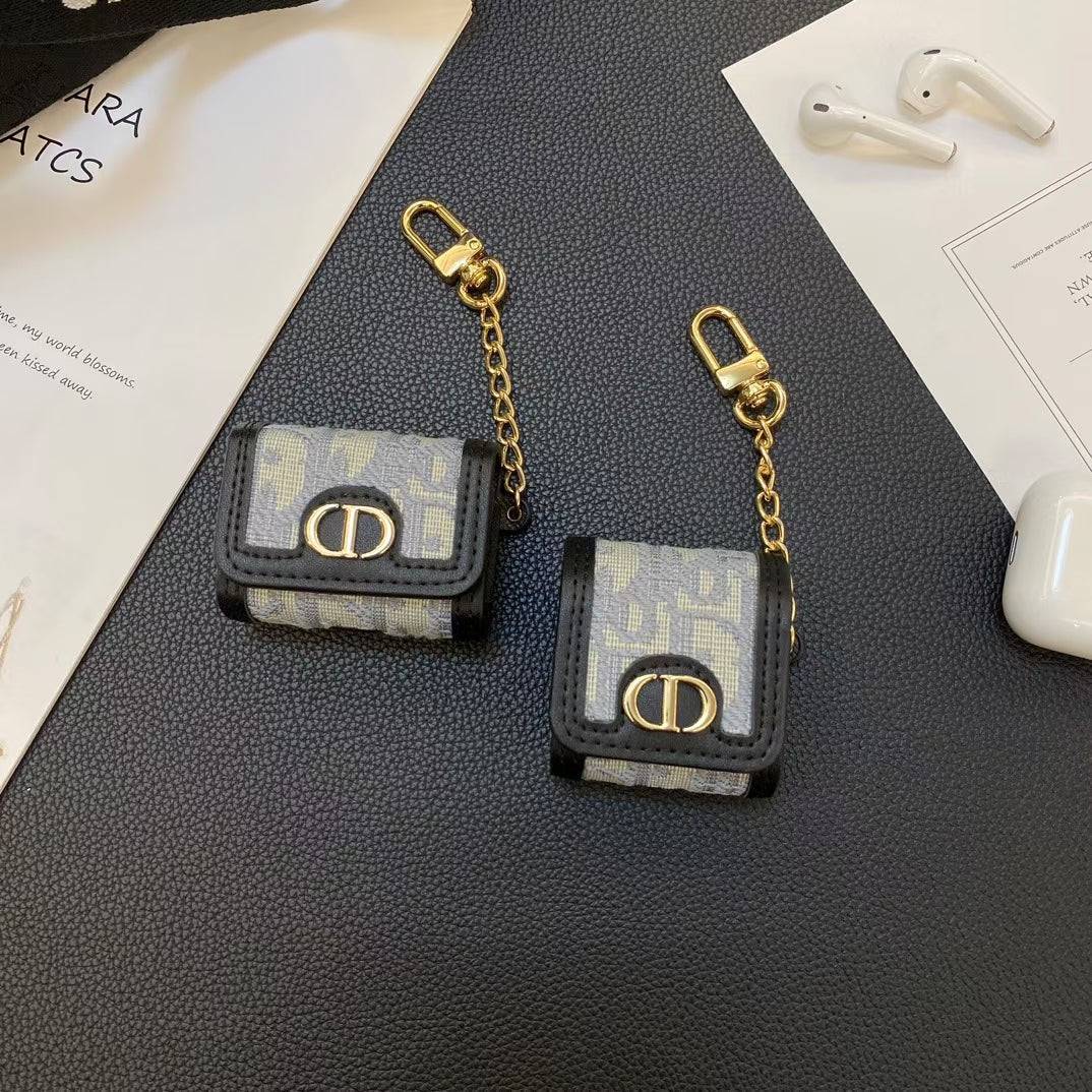 Luxury AirPods Case with Elegant Chain