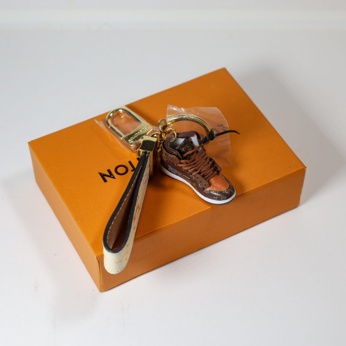 Luxury Louis Vuitton Luxury Designer Key Chain Fortune Cube Bag Charm