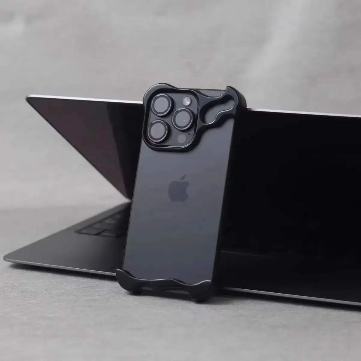 Luxury Plain Aluminum Alloy Phone Case for iPhone 16, 15, 14