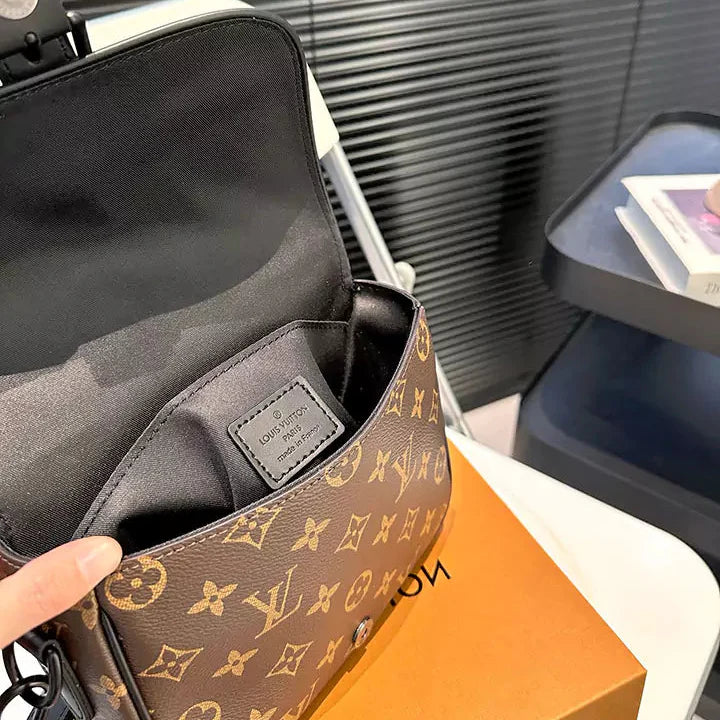 Louis Vuitton Bag High-Quality Leather Monogram Pattern