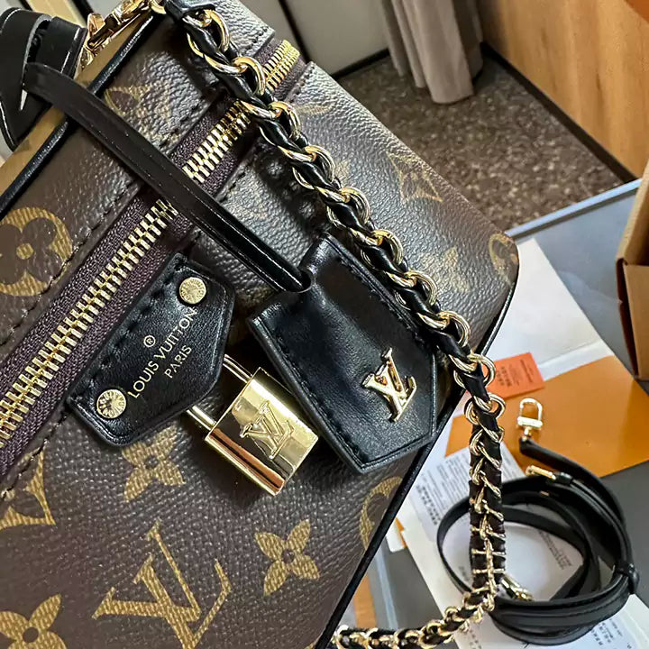 Louis Vuitton Bag, Decorated with a Monogram Pattern High Quality