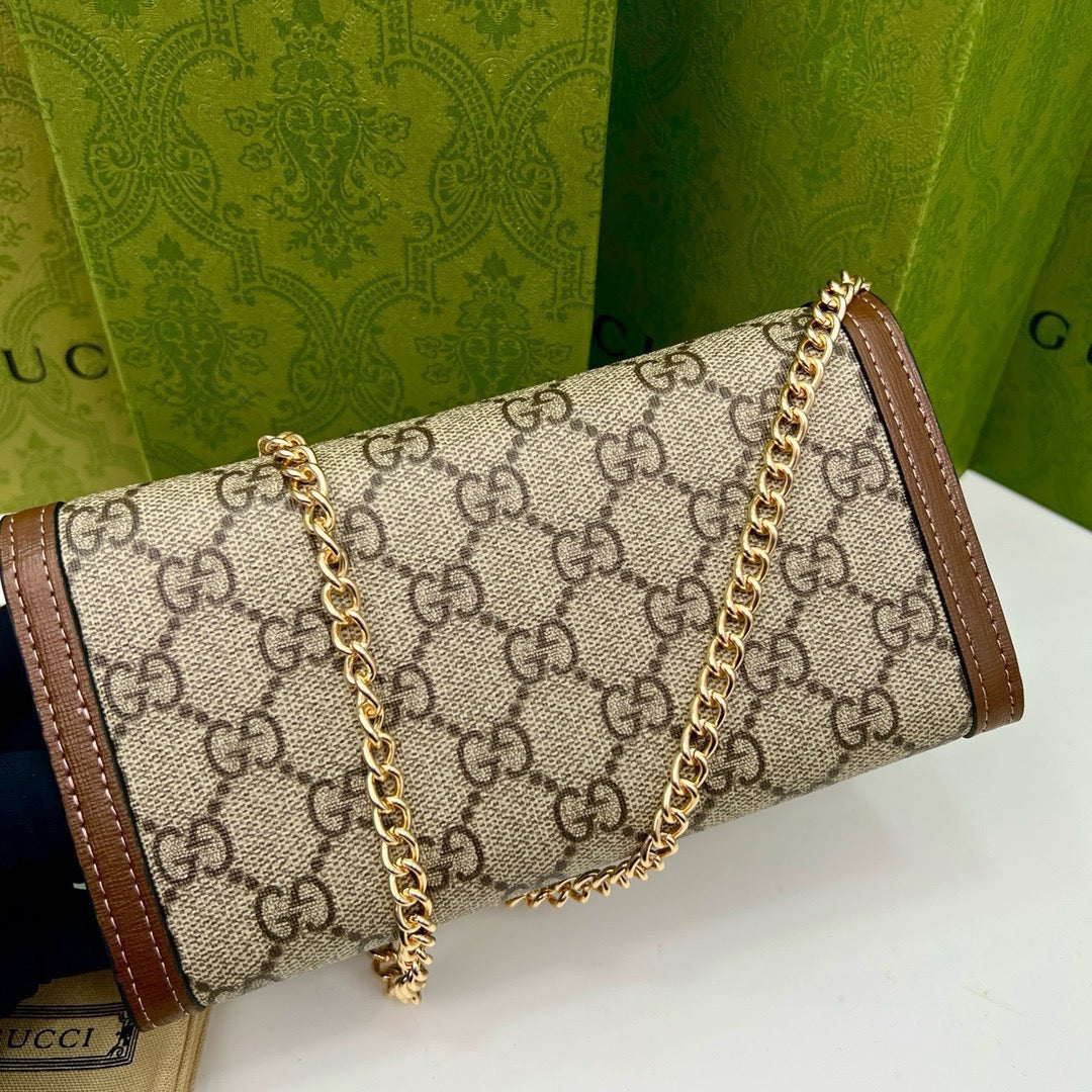 GUCCI Saddle Buckle Crossbody Wallet on Chain