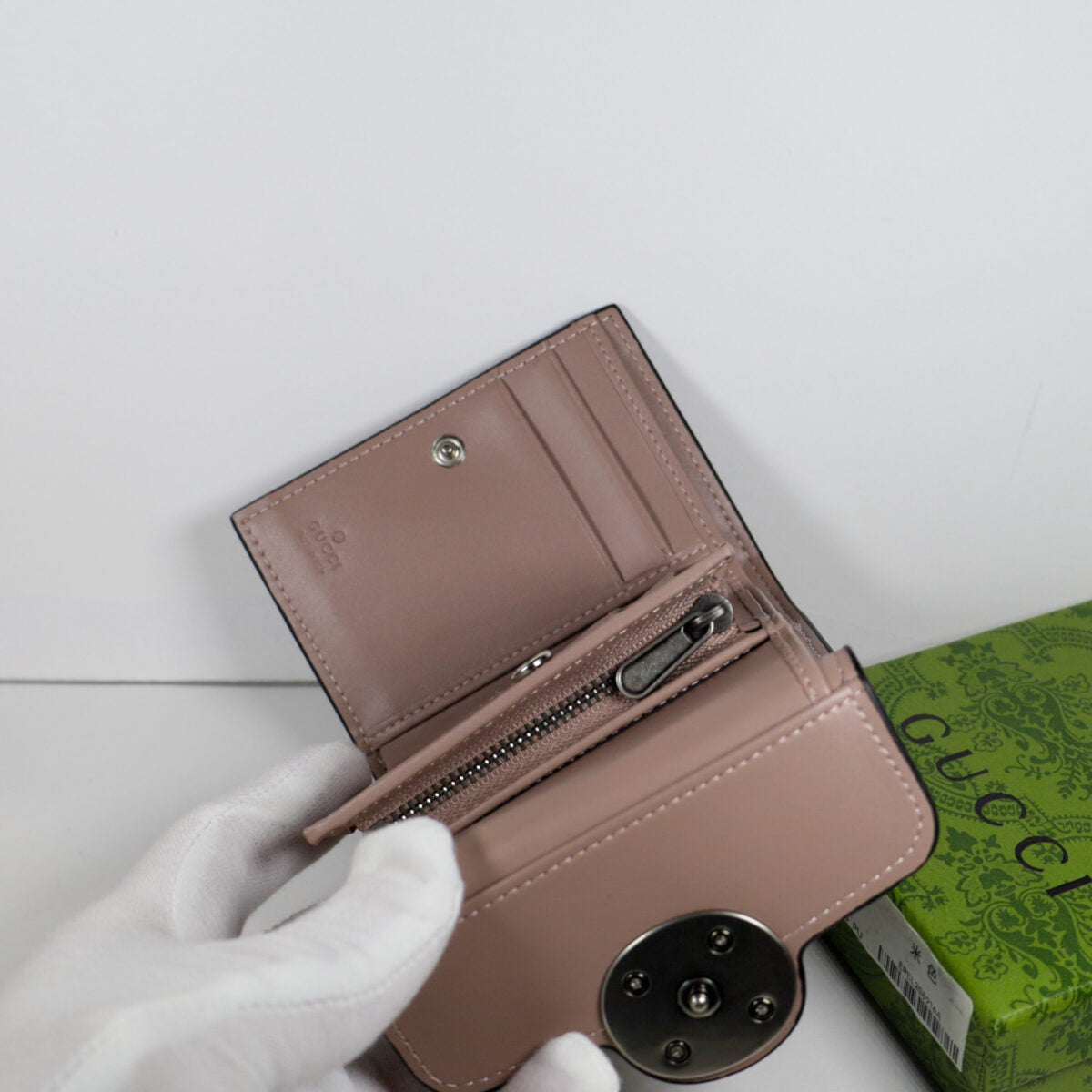 Luxury GUCCI Monogram Canvas Wallet Magnetic Clasp