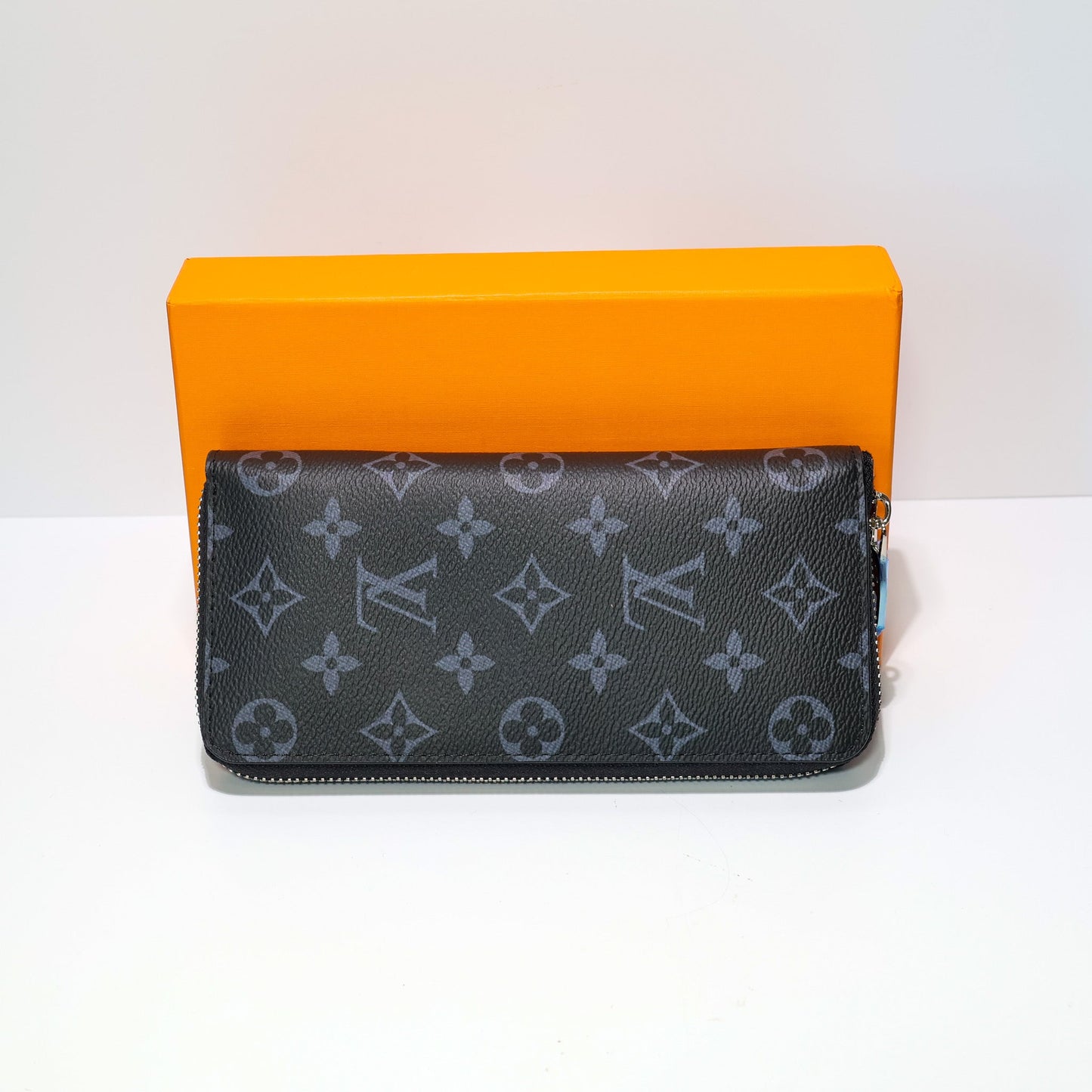 Luxury Louis Vuitton Monogram Long Wallet Zipper Closure